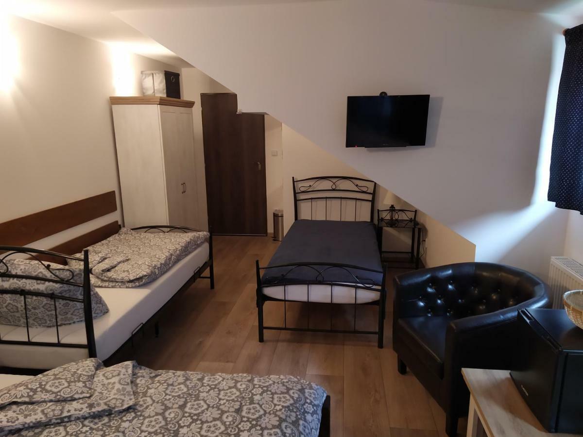 Penzion A Restaurace U Kalendu Strážnice Zewnętrze zdjęcie